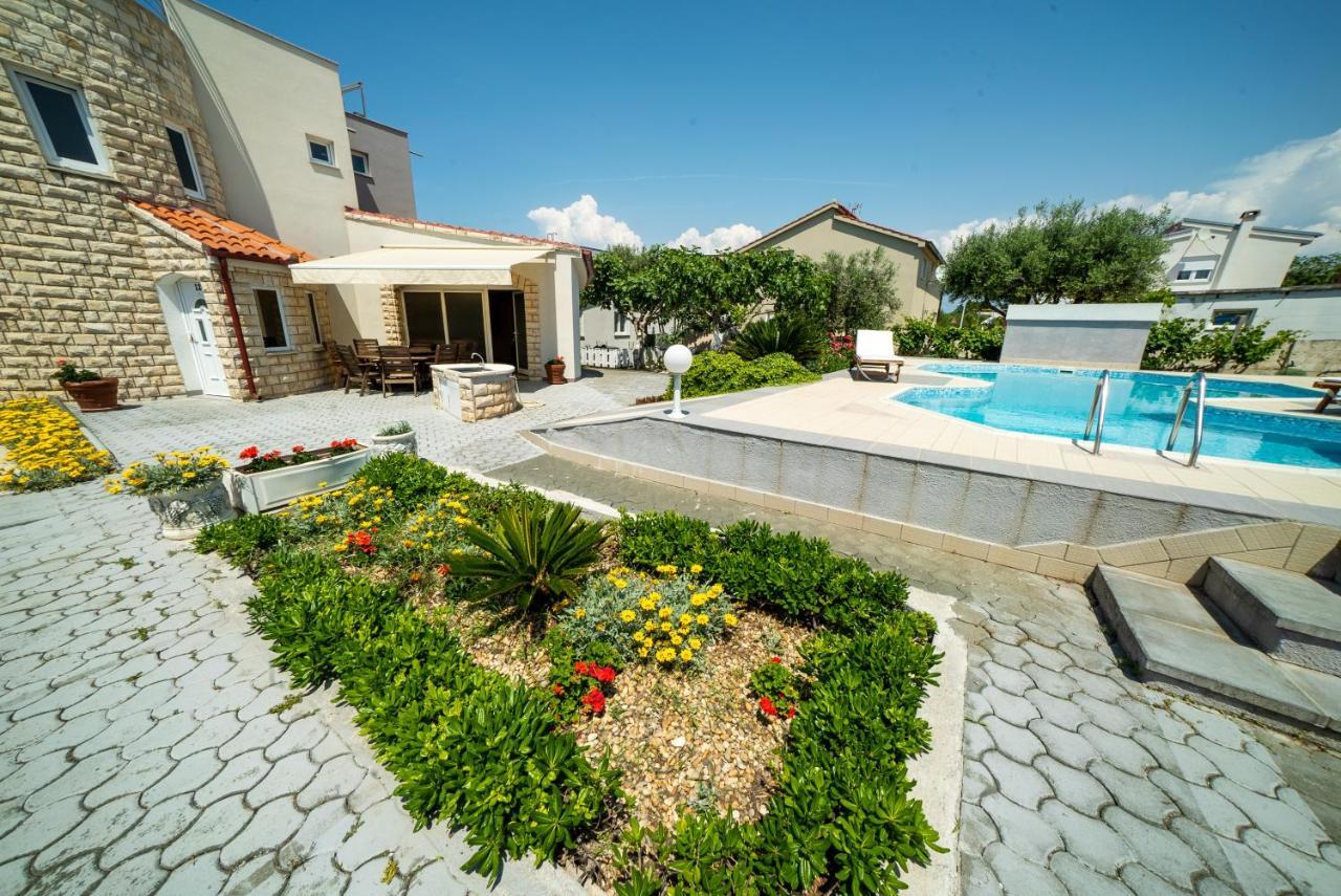 Villa Lulic Vir Esterno foto