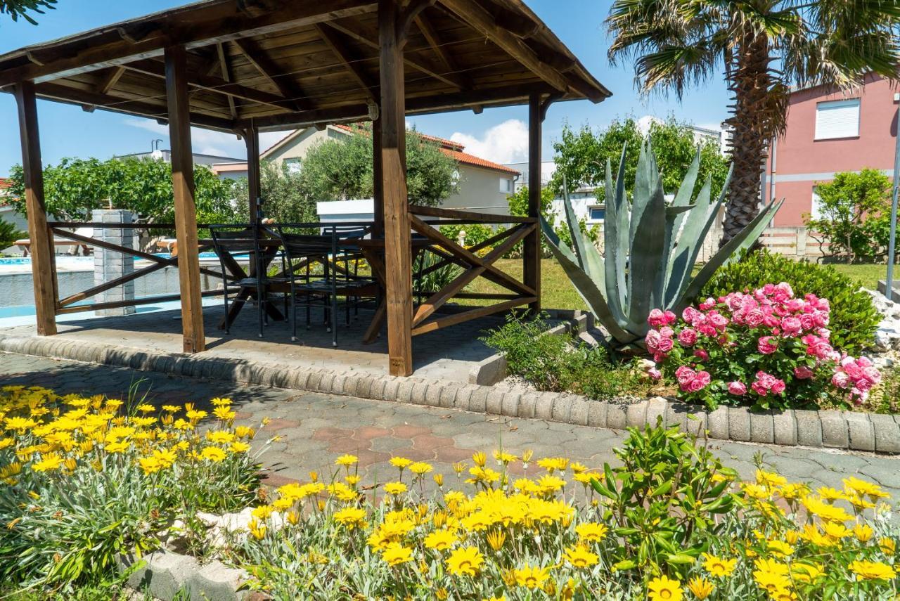 Villa Lulic Vir Esterno foto