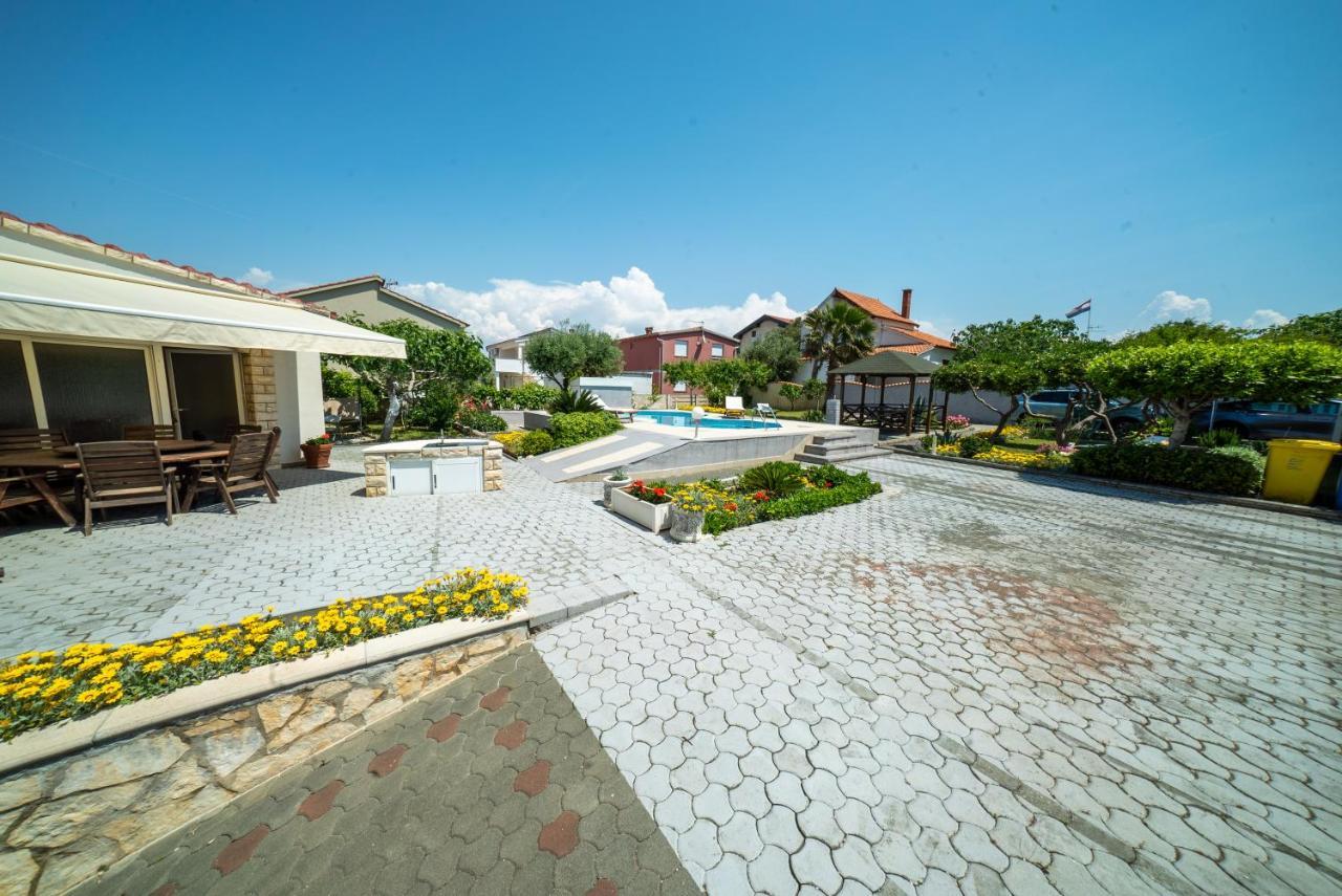 Villa Lulic Vir Esterno foto